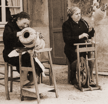Donne con tombolo