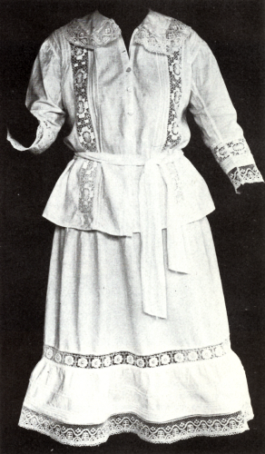 Matin&eacute; e sottogonna - Da La dota della Sposa, Treviso 1978